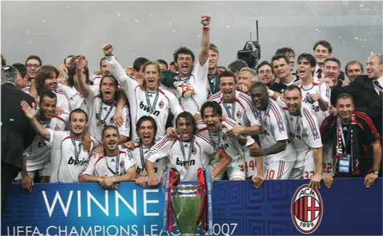  国际米兰功勋老臣离队，球迷泪洒告别仪式