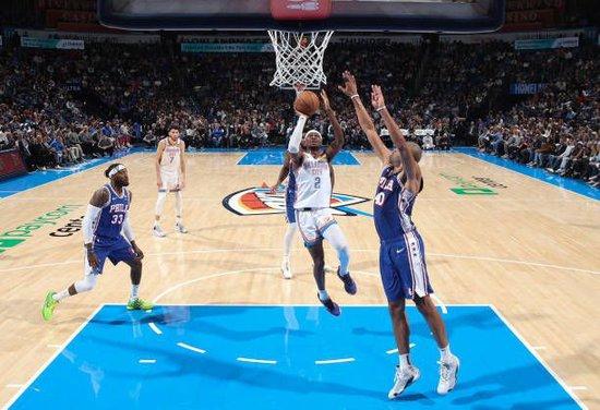  恩比德狂砍50分76人主场碾压魔术终结对手三连胜